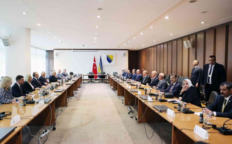Cumhurbaşkanı Erdoğan, Bosna Hersek Temsilciler Meclisi ve Bosna Hersek Halklar Meclisi Başkanlık Divanları üyeleriyle bir araya geldi
