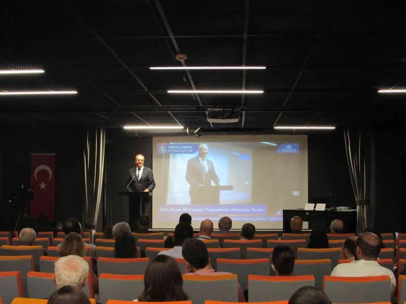 KÜN’de “Türkiye Ekonomi Kurumu 8. Uluslararası Ekonomi” konferansı düzenlendi
