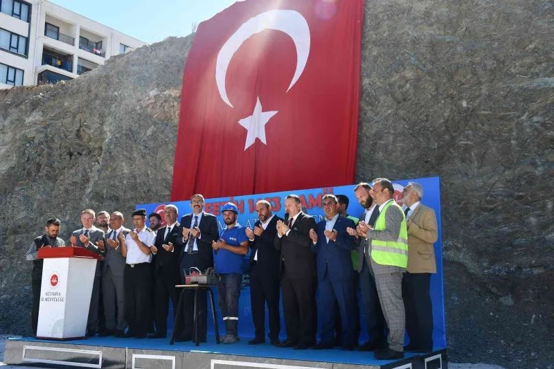 Fetih 1453 Camisi’nin temeli törenle atıldı
