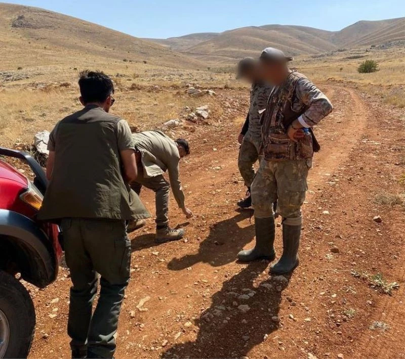 Yasadışı avda yakalanan 2 kişiye 8 bin lira ceza
