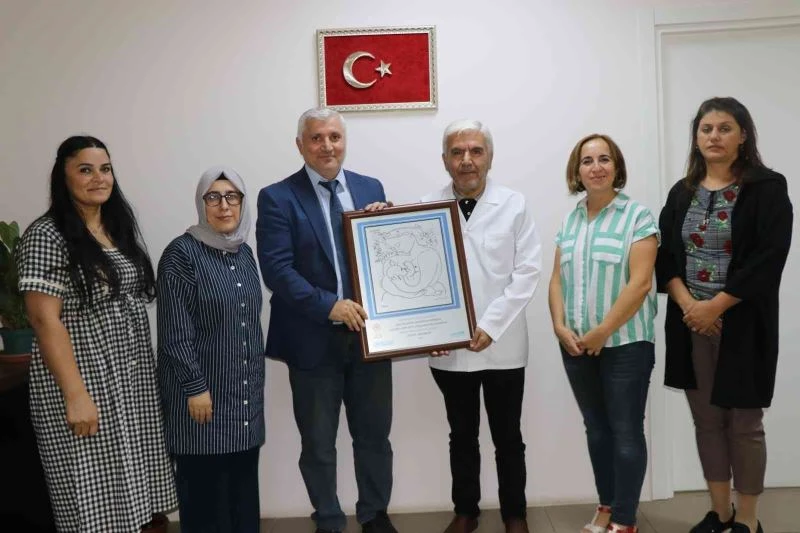 Altınova Devlet Hastanesi’ne bebek dostu hastane unvanı
