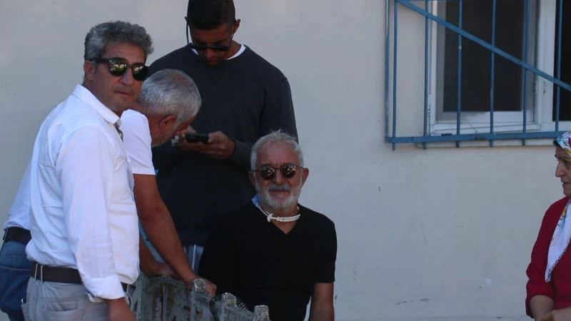 Ünlü oyuncunun annesi evinin bahçesinde ipe asılı halde ölü bulundu
