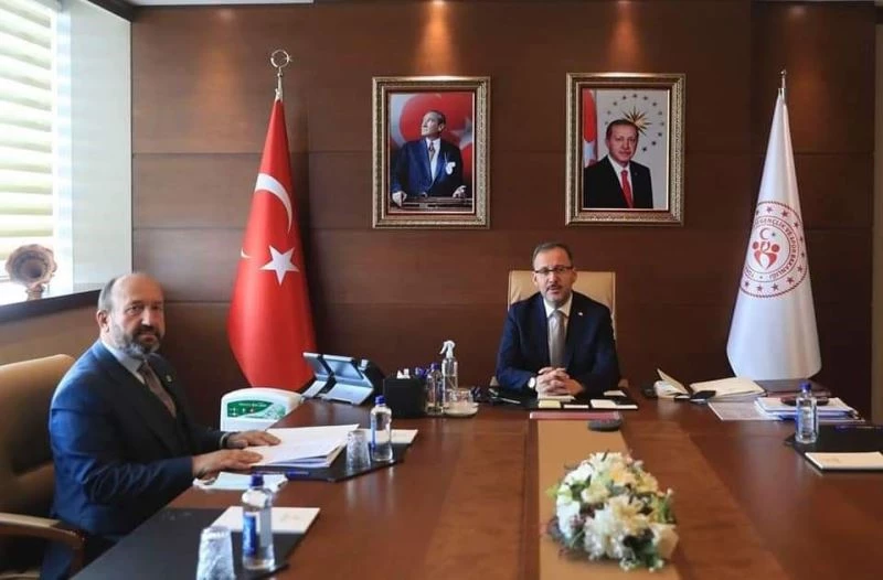 AK Parti’li Kavuncu: “Gençlerimiz, güçlü Türkiye’yi 2053 ve 2071 vizyonlarımıza ulaştıracak yegane güçtür