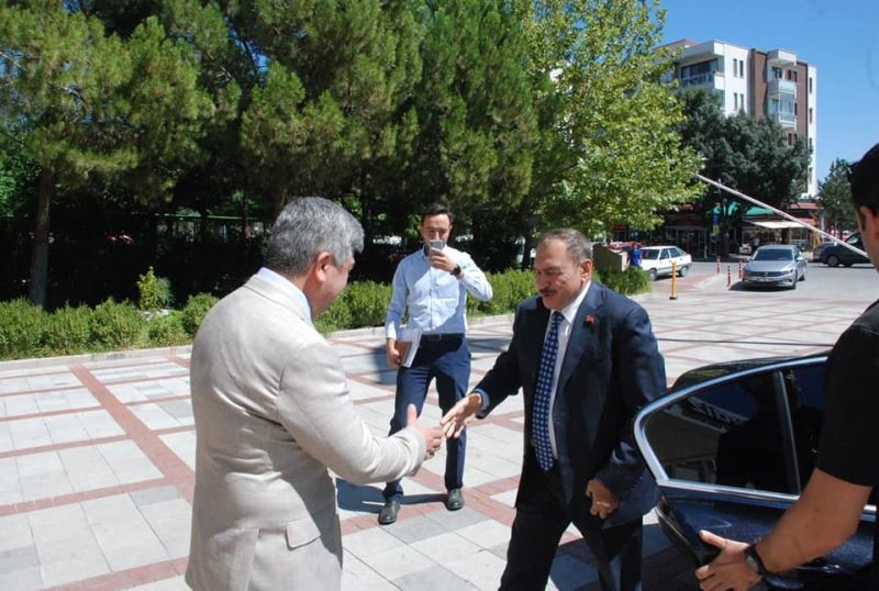 Veysel Eroğlu’ndan, Başkan Akçadurak’a ziyaret
