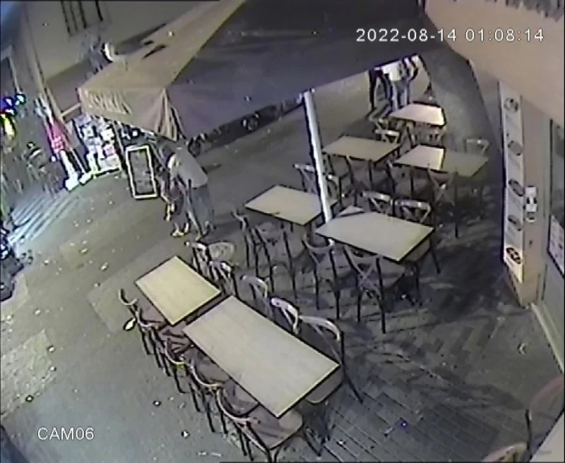 Büyükada’da sokak ortasında kız çocuğunu kaçırmaya çalıştı, vatandaş engelledi
