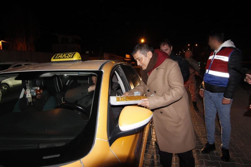 Erciş Kaymakamı Mehmetbeyoğlu, güvenlik güçlerinin yeni yılını kutladı
