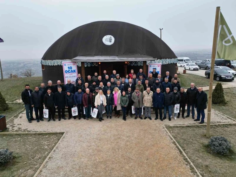 Başkan Aşgın basın mensuplarını Çorumlu Obası’nda ağırladı
