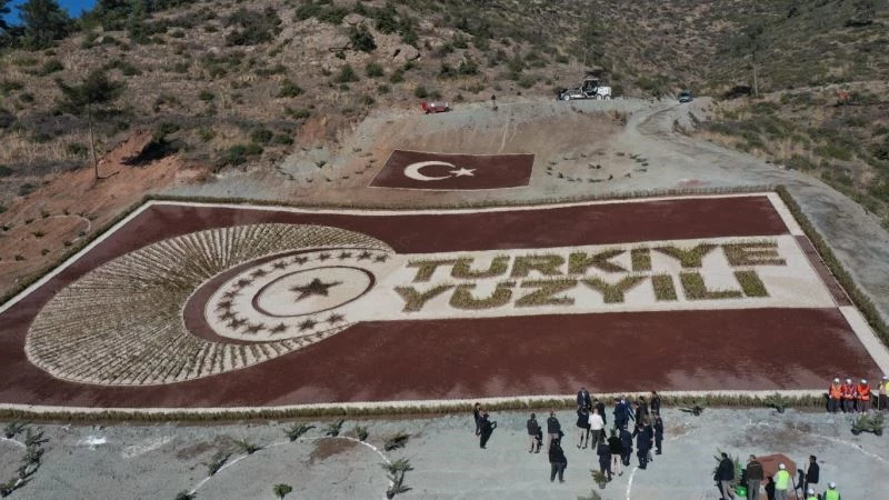 Osmaniye’de 28 bin fidanla Türkiye yüzyılı logosu oluşturuldu