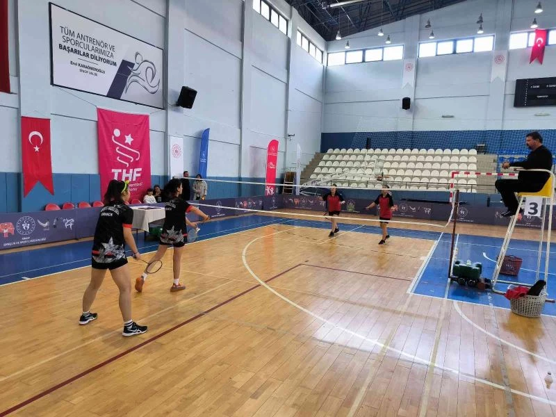 Sinop’ta Badminton Grup Müsabakaları başladı
