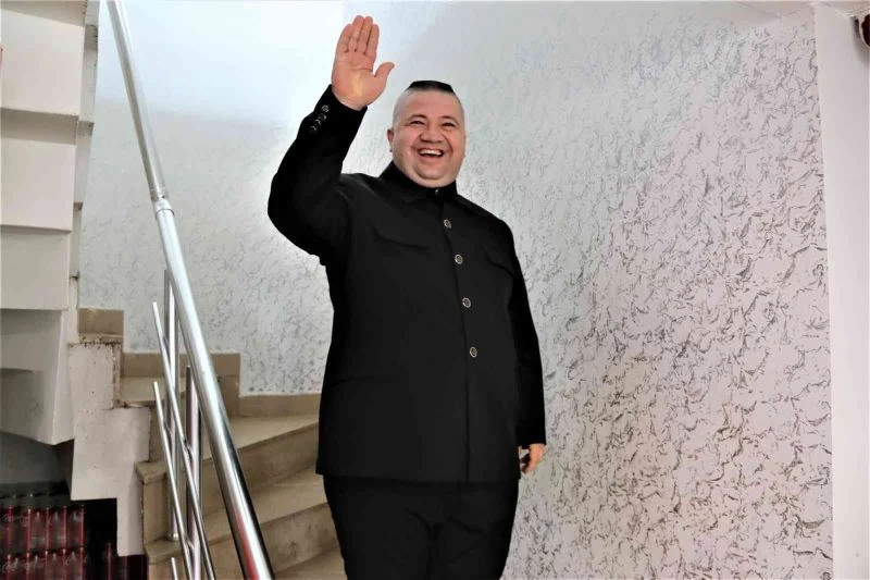 Kim Jong-un’a benzerliği ile ün saldı, dünyanın dört bir tarafından teklif yağıyor
