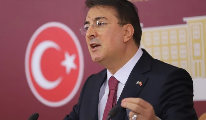 Aydemir: ‘Bizi tarif eden eser siyasetidir’
