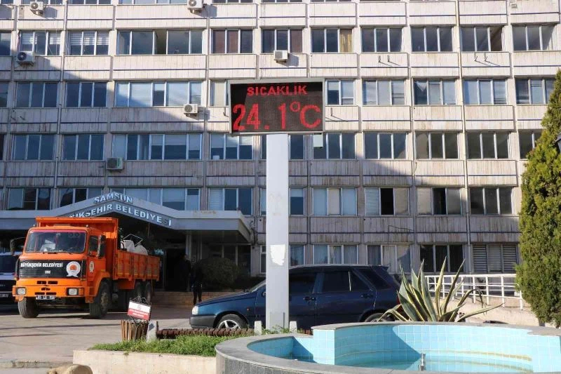 Samsun’da yalancı bahar: Termometreler 24,1’i gösterdi
