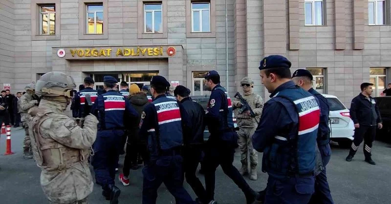 Aralarında DEAŞ’ın infaz sorumlusunun da bulunduğu 7 zanlı tutuklandı
