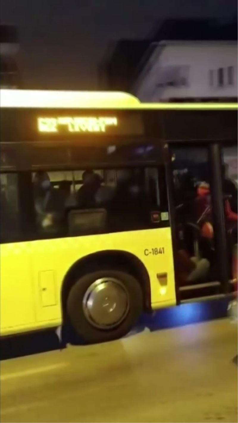 Sancaktepe’de İETT otobüsleri durakta durmadı, vatandaşlar durakta kaldı
