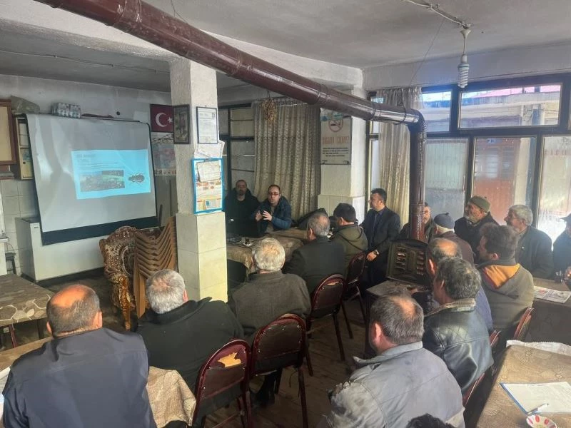 Beyşehir’de çiftçiler eğitim toplantısında bir araya geldi
