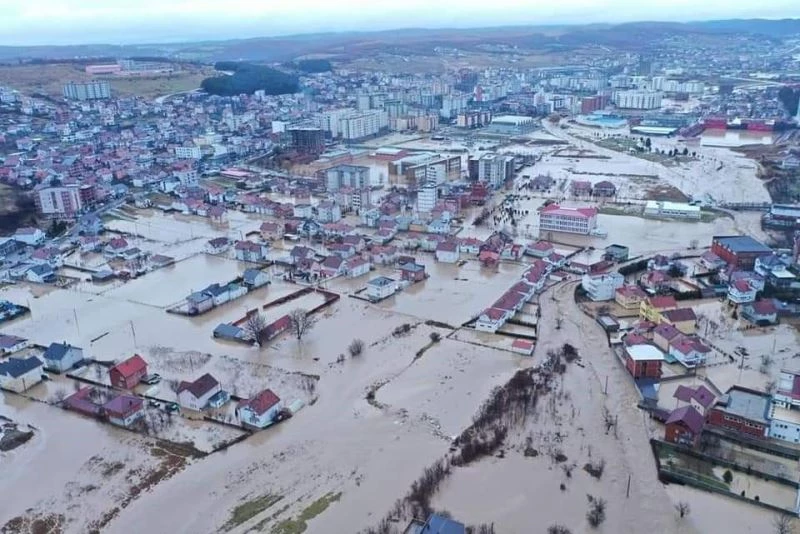 Kosova’da sel: Sokaklar sular altında kaldı
