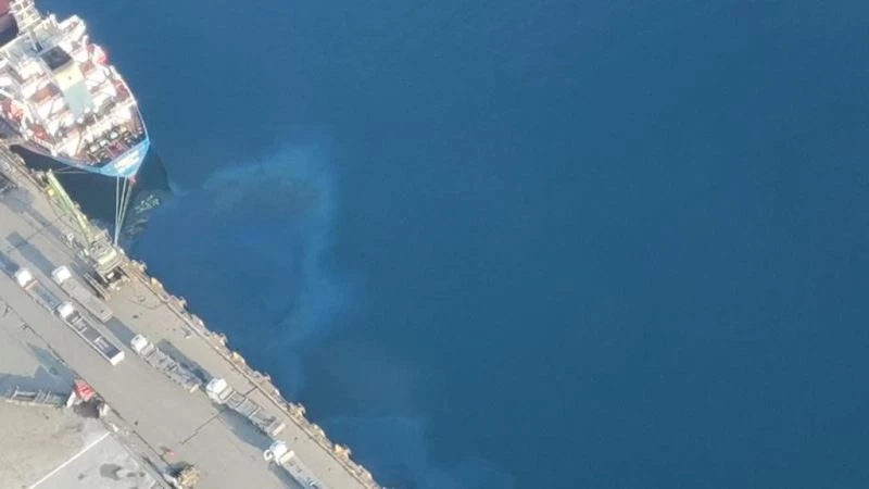 İzmit Körfezi’ni kirleten gemilere 57 milyon lira ceza kesildi
