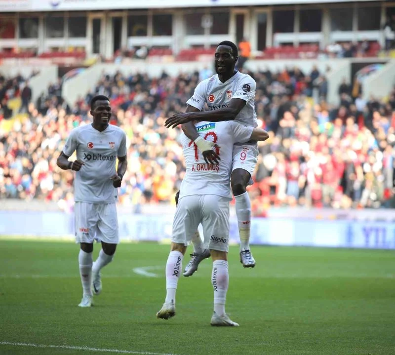 Sivasspor’da Mustapha Yatabare gollerine devam ediyor
