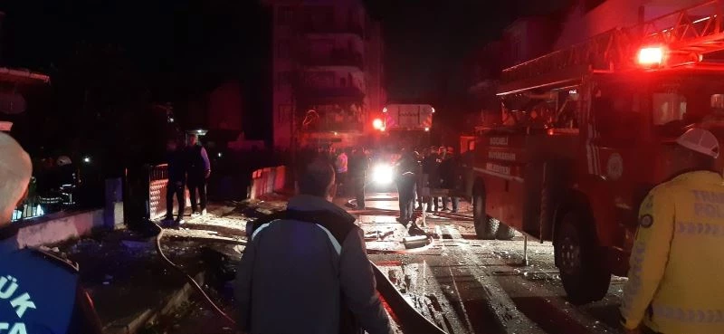 Kocaeli’de patlama: Olay yerine çok sayıda itfaiye, ambulans sevk edildi
