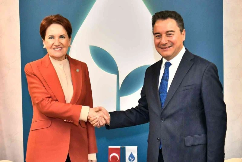 İYİ Parti lideri Akşener, DEVA Partisi Lideri Babacan’ı ziyaret etti