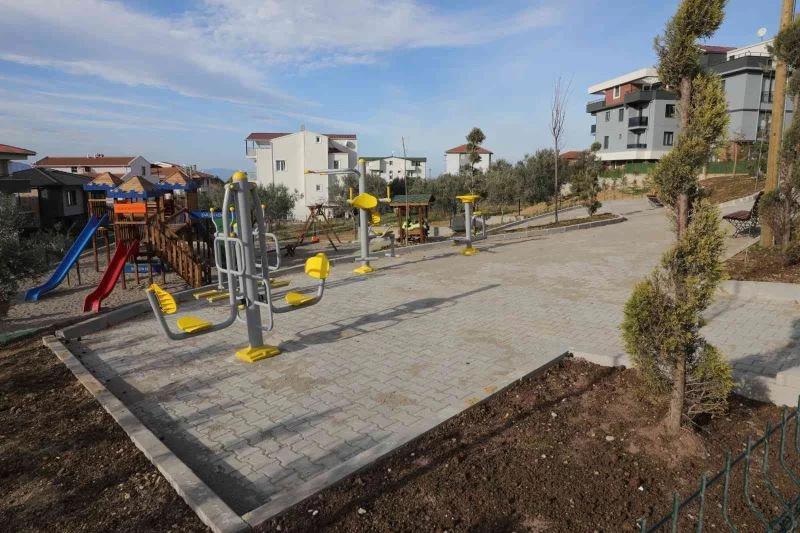 Gemlikli çocuklar yeni parklarına kavuştu
