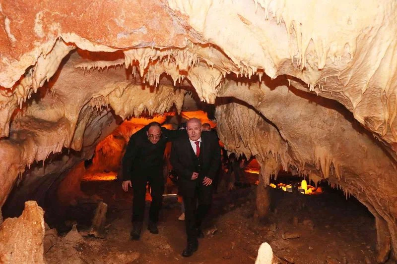 ATO Başkanı Baran Tulumtaş Mağarası’nda incelemelerde bulundu

