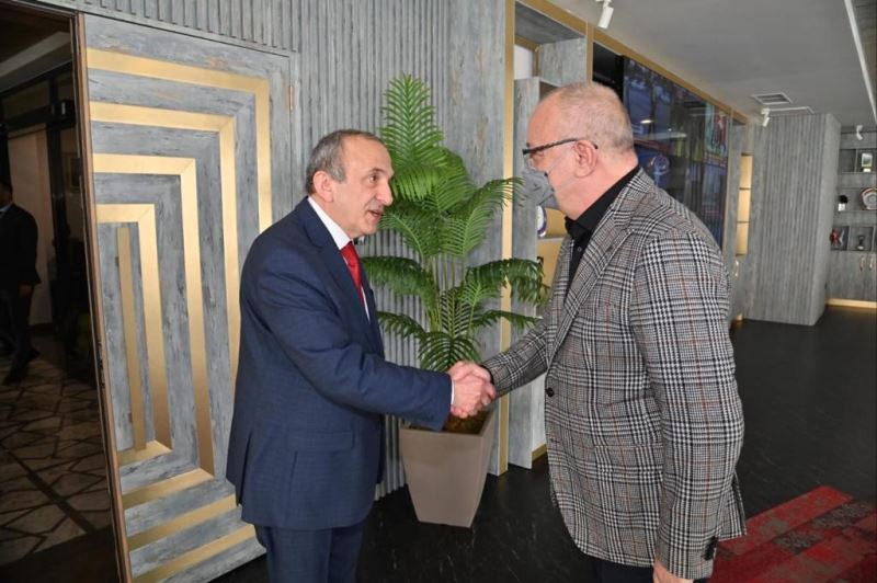 Başkan Ergün’den Manisa TSO Başkanı Yılmaz’a tebrik
