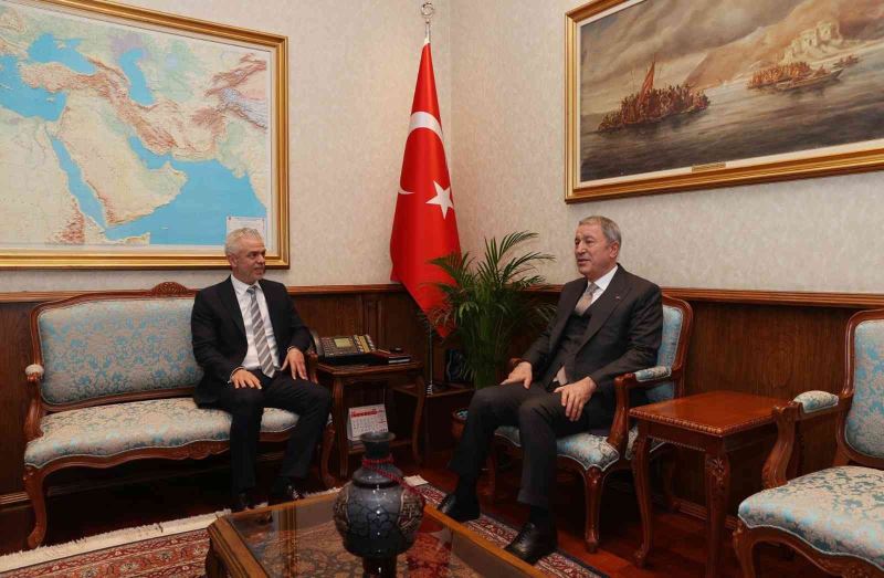Bakan Akar, KKTC Ankara Büyükelçisi Korukoğlu’nu kabul etti
