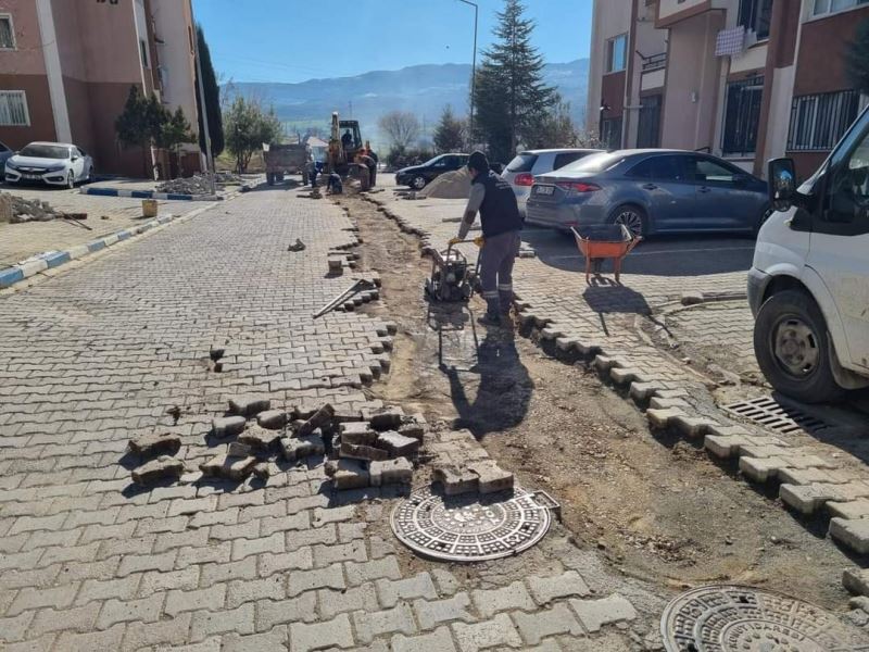 Gölbaşı’nda yol onarım çalışmaları devam ediyor
