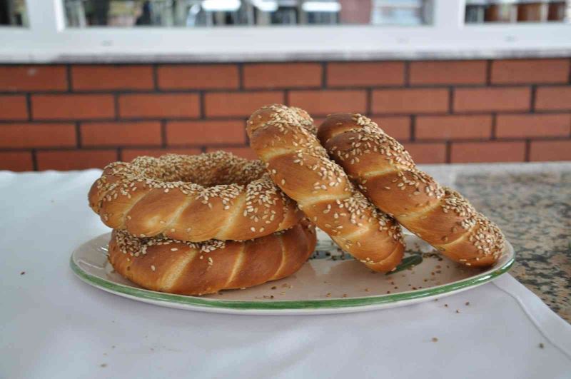 Çine Belediye Meclisi’nden örnek karar:  öğrenciye simit 1 TL
