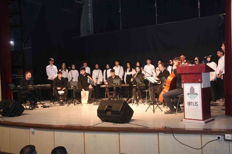 Bitlis’te “Şarkılar Bizi Söyler, Biz De Şarkı Söyleriz” konseri
