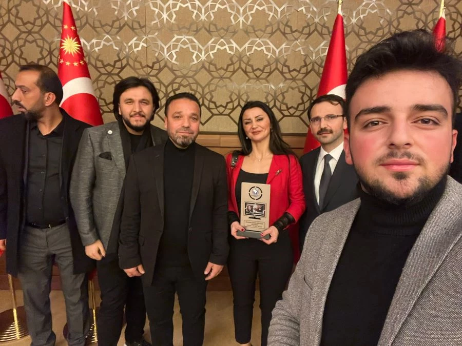 Radyo 80’e büyük onur