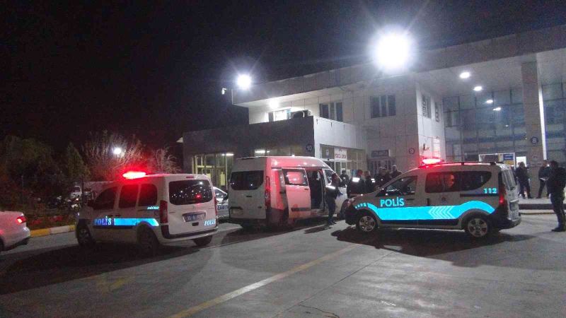 Mersin’de Şehirler Arası Otobüs Terminali’nde el bombası iddiası paniğe neden oldu
