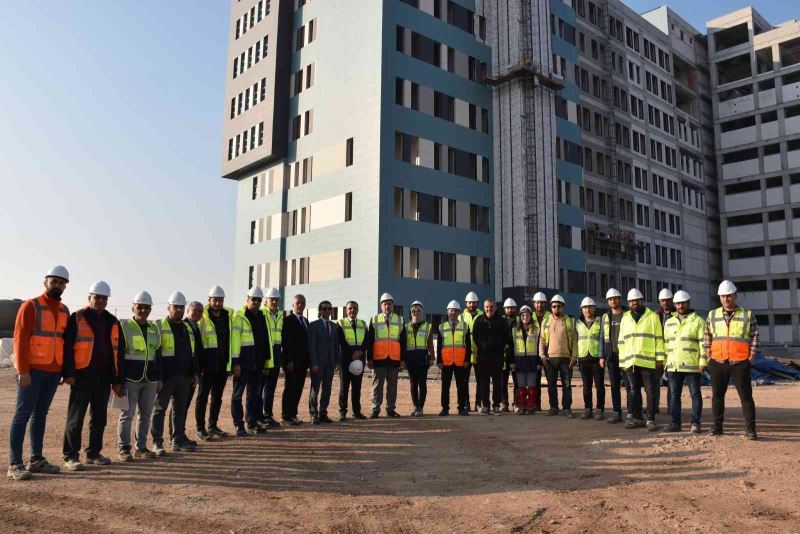 Aydın Şehir Hastanesi’nde çalışmalar yerinde incelendi
