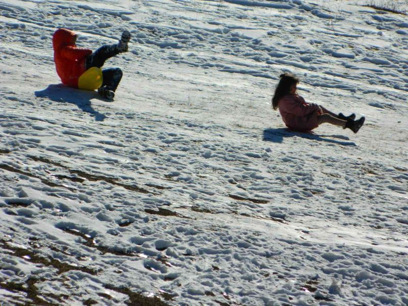 Kar Posof’ta çocukların neşesi oldu
