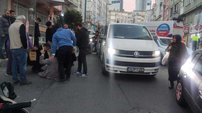 Mecidiyeköy ’de VIP minibüs yolun karşısına geçmeye çalışan kadına çarptı
