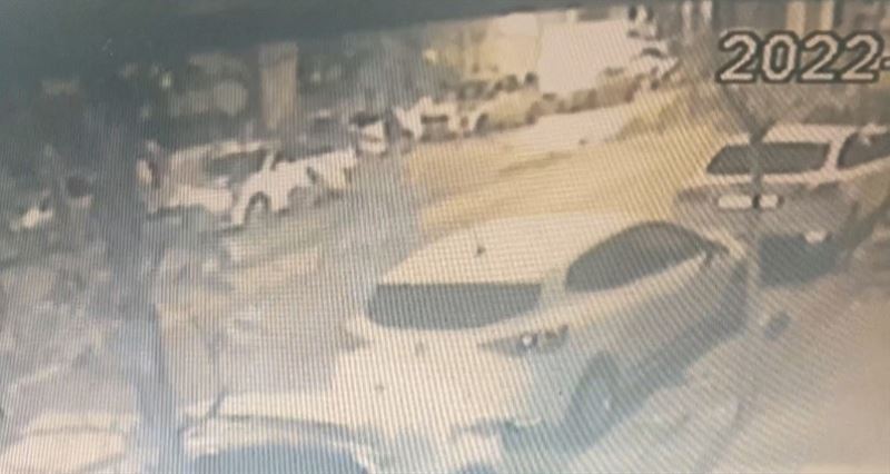 İstanbul’da 2 buçuk dakikada 200 bin liralık market soygunu kameraya yansıdı
