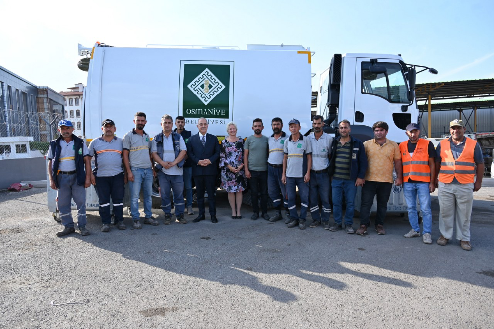 Osmaniye’ye temizlik aracı ve çöp konteyneri hibe desteği