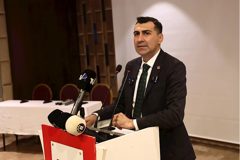 CHP Adana İl Başkanı Tanburoğlu, gazetecilerle bir araya geldi