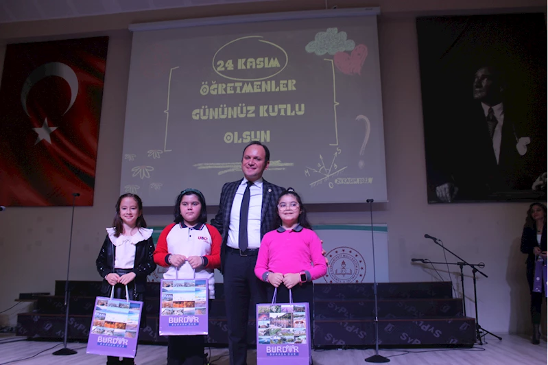 Antalya ve bağlı illerde 24 Kasım Öğretmenler Günü kutlandı