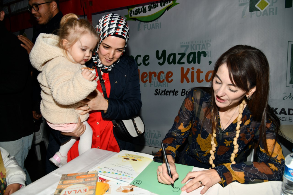 Akademisyen Anne, Osmaniye Belediyesi Kitap Fuarı