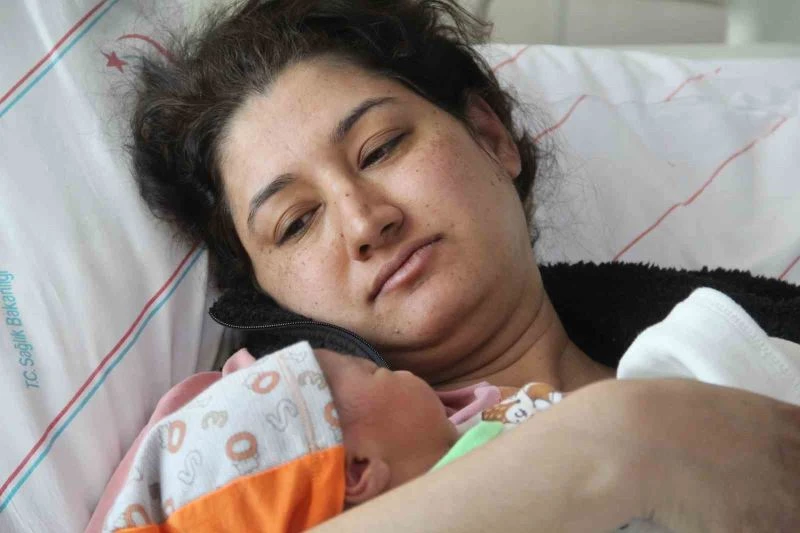 Depremden kurtulup 2. bebeği dünyaya gelen baba: 