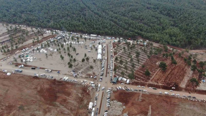 Kahramanmaraş Kapıçam Mezarlığı’nda acı görüntüler
