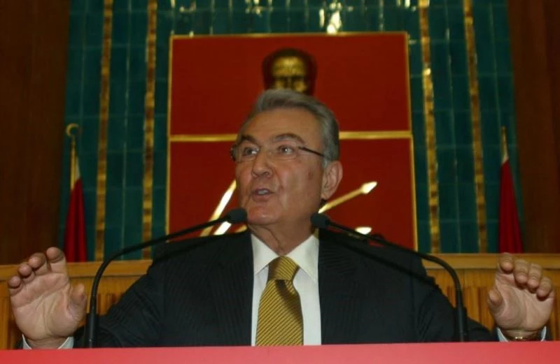 Eski CHP Genel Başkanı Deniz Baykal vefat etti
