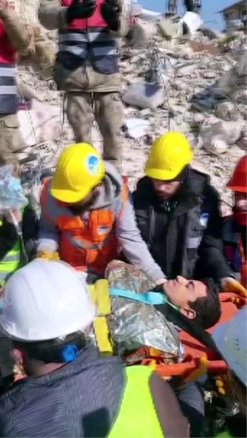 128’inci saatte kesilmeyen umut: 13 yaşındaki Ahmet Arda sağ kurtarıldı
