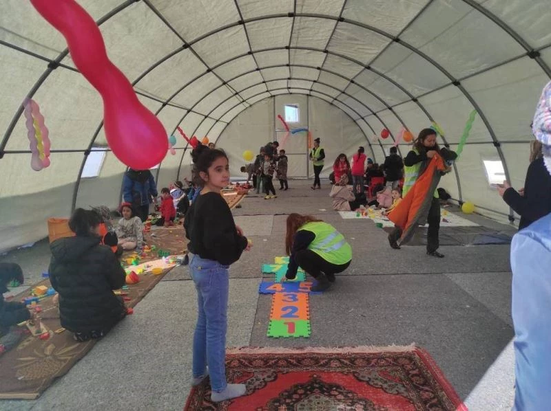 MSB: “AFAD ile koordineli olarak 1 adet sahra çadırı ve çocuk oyun parkı yapıldı”
