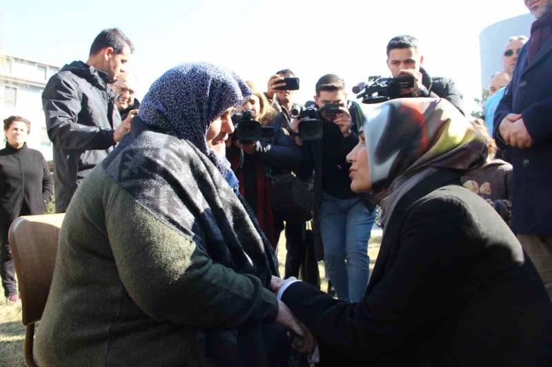 Oruç tutmak için sahura kalkan kadın depremde hayatta kaldı
