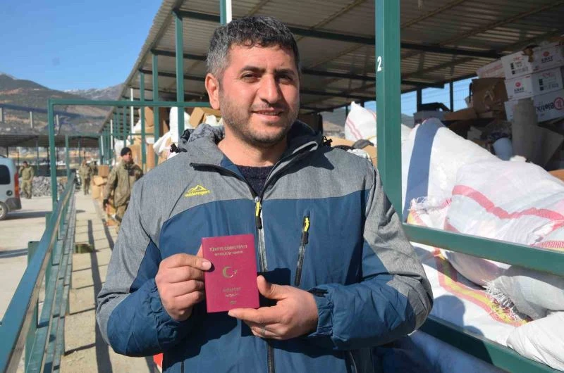 Depremzedeler için gönderilen monttan pasaport çıktı
