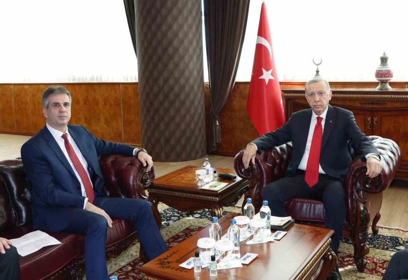 Cumhurbaşkanı Recep Tayyip Erdoğan, İsrail Dışişleri Bakanı Eli Cohen’i kabul etti.
