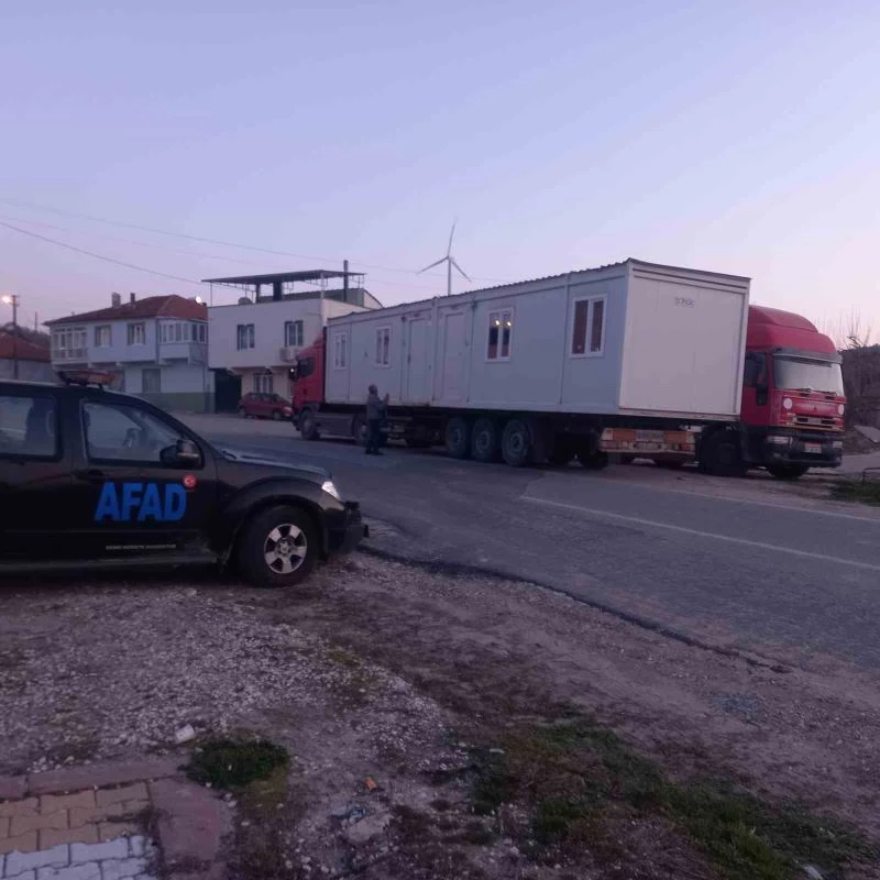 Kırkağaç’taki konteynerler deprem bölgesine gönderildi
